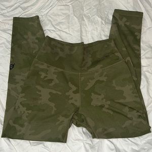 PTULA CAMO💚
